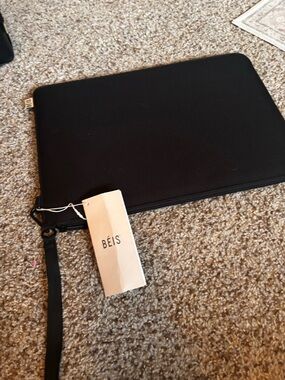 BEIS Black Laptop Case with Wrist Loop